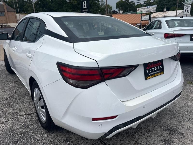 Nissan Sentra S CVT 2022