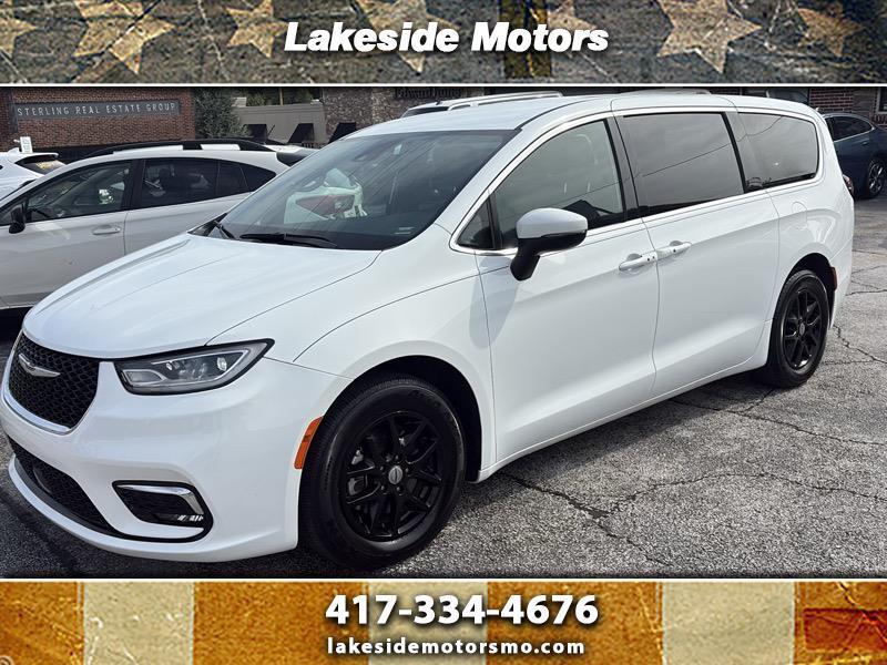 2023 Chrysler Pacifica Touring FWD