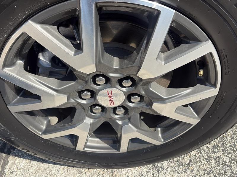 GMC Acadia FWD 4dr SLE 2021