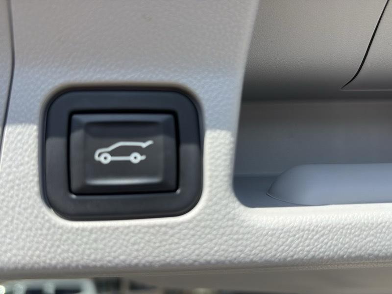 GMC Acadia FWD 4dr SLE 2021