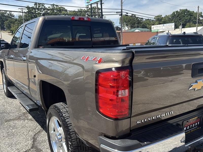 Chevrolet Silverado 2500 LTZ Crew Cab 4WD SWB 2015