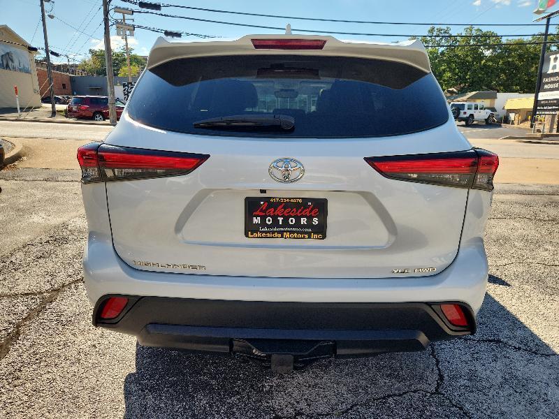 Toyota Highlander AWD 4dr V6 XLE (Natl) 2023