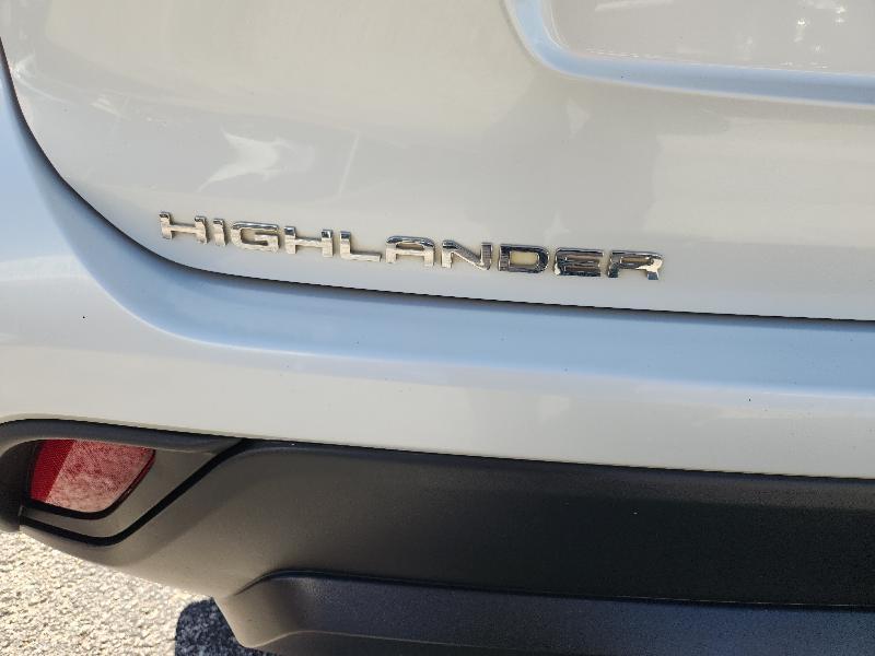 Toyota Highlander AWD 4dr V6 XLE (Natl) 2023