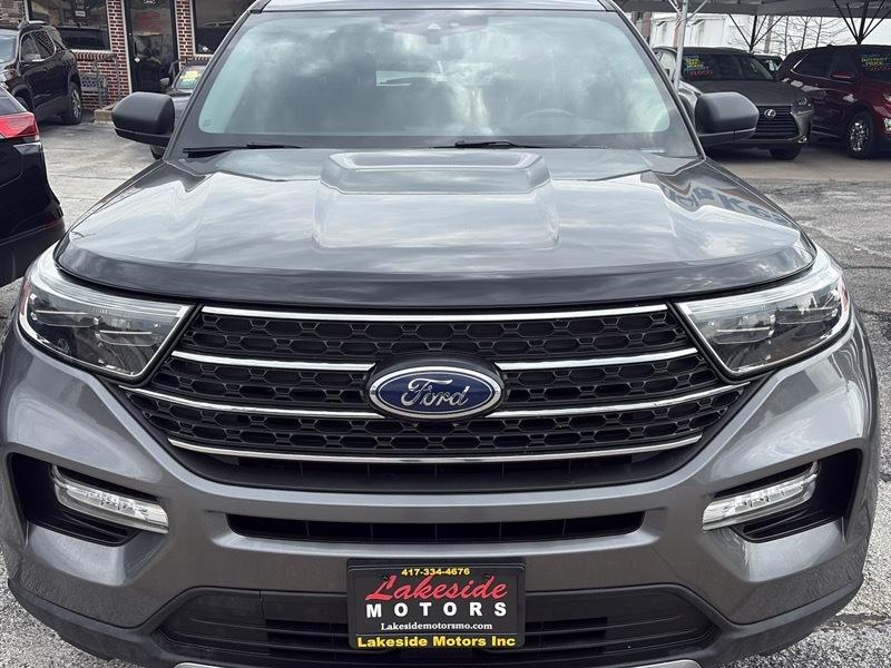 Ford Explorer photo 2