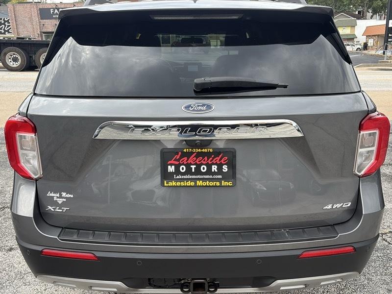 Ford Explorer photo 13