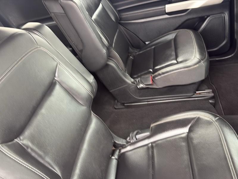 Ford Explorer photo 21