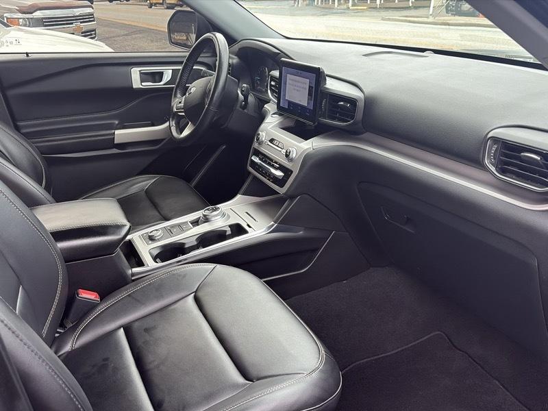 Ford Explorer photo 24