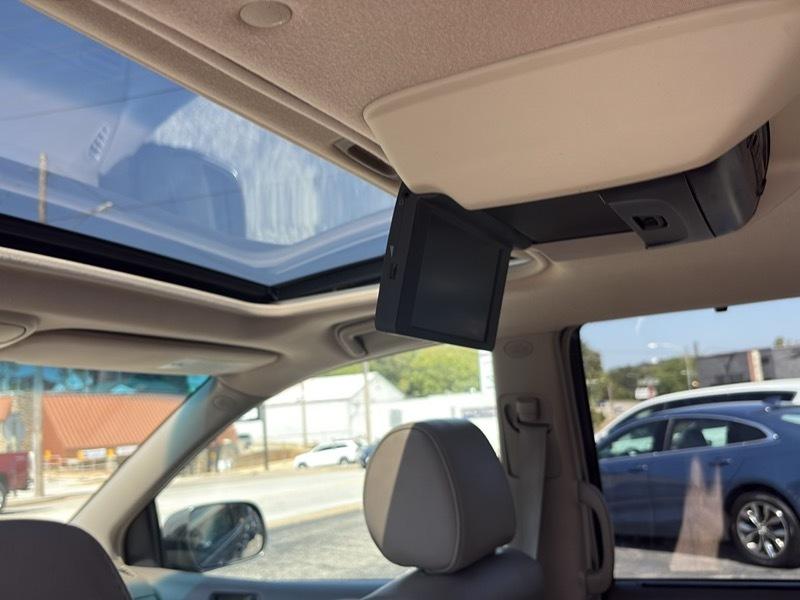 Toyota Sienna 5dr XLE FWD 7-Passenger (Natl) 2005