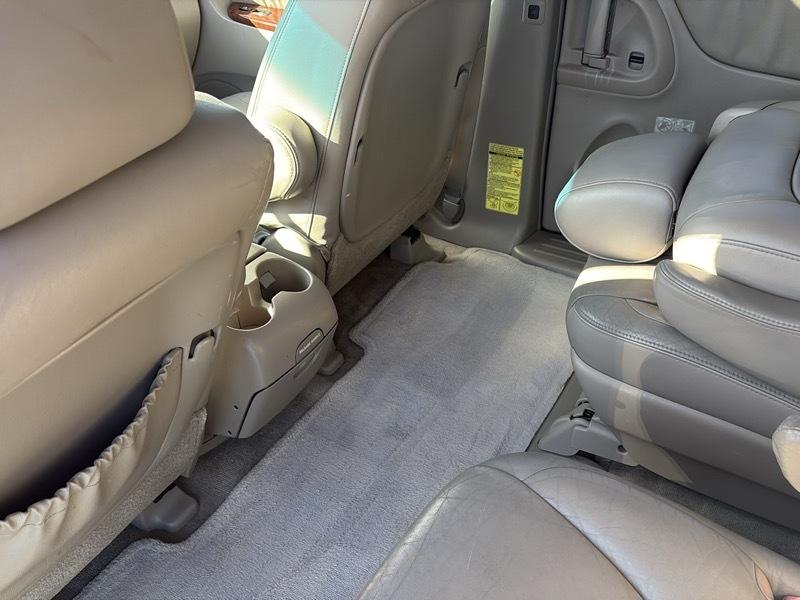 Toyota Sienna 5dr XLE FWD 7-Passenger (Natl) 2005