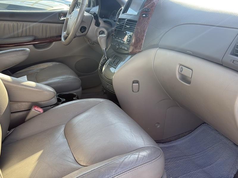 Toyota Sienna 5dr XLE FWD 7-Passenger (Natl) 2005