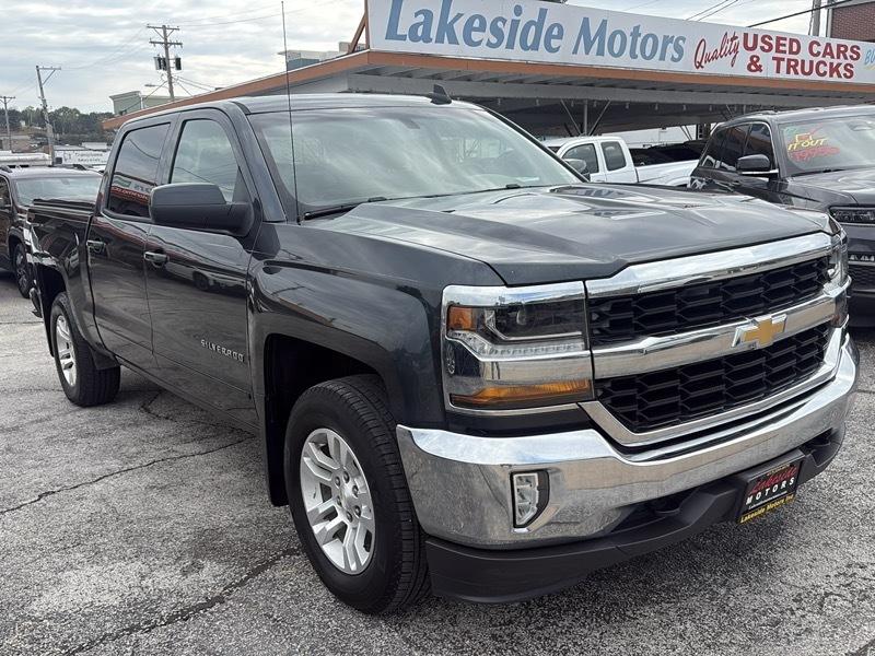 Chevrolet Silverado 1500 4WD Crew Cab 143.5" LT w/1LT 2017