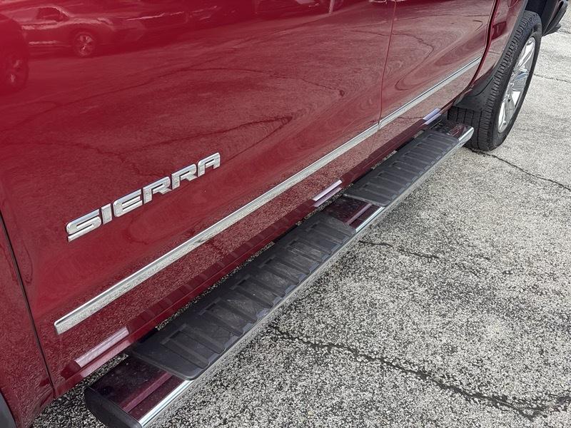 GMC Sierra 1500 4WD Crew Cab 143.5" SLT 2018