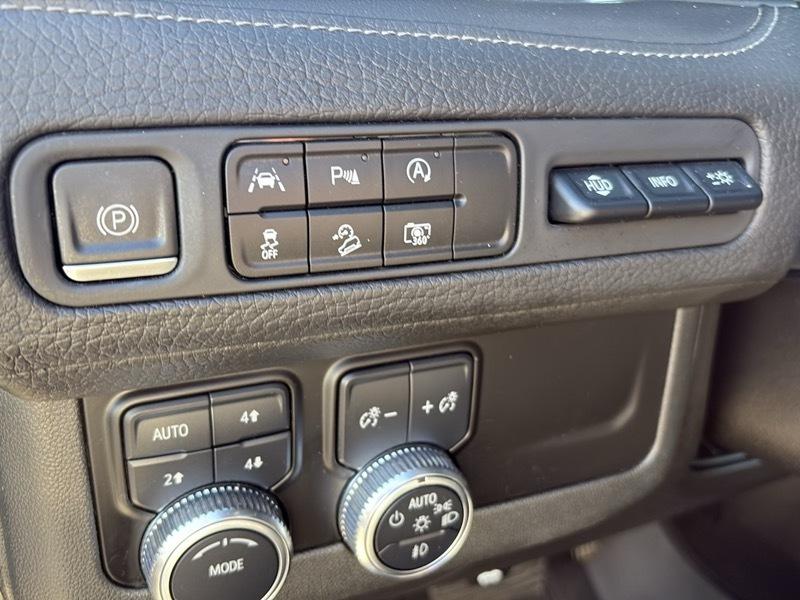 GMC Yukon XL 4WD 4dr Denali 2023