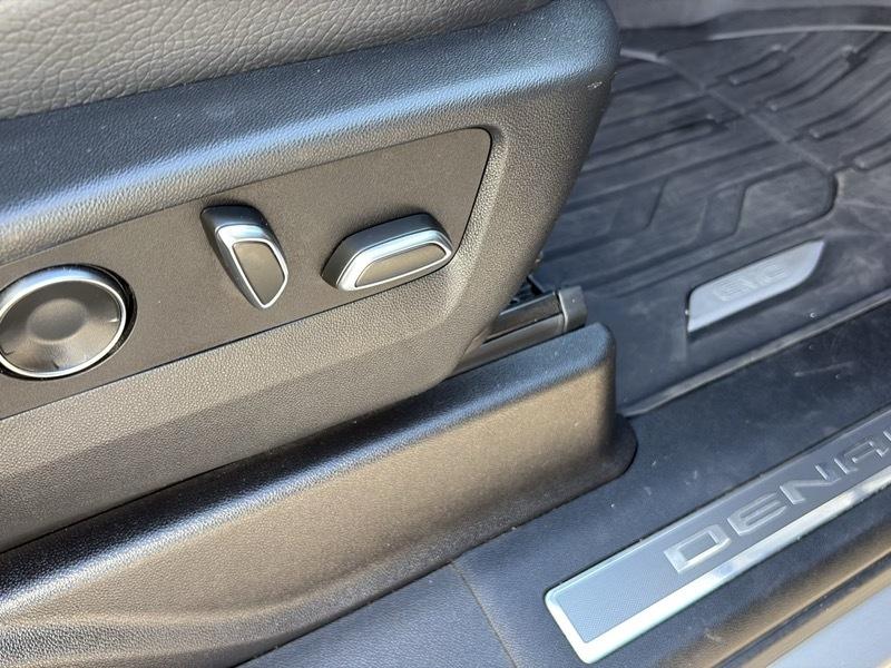 GMC Yukon XL 4WD 4dr Denali 2023