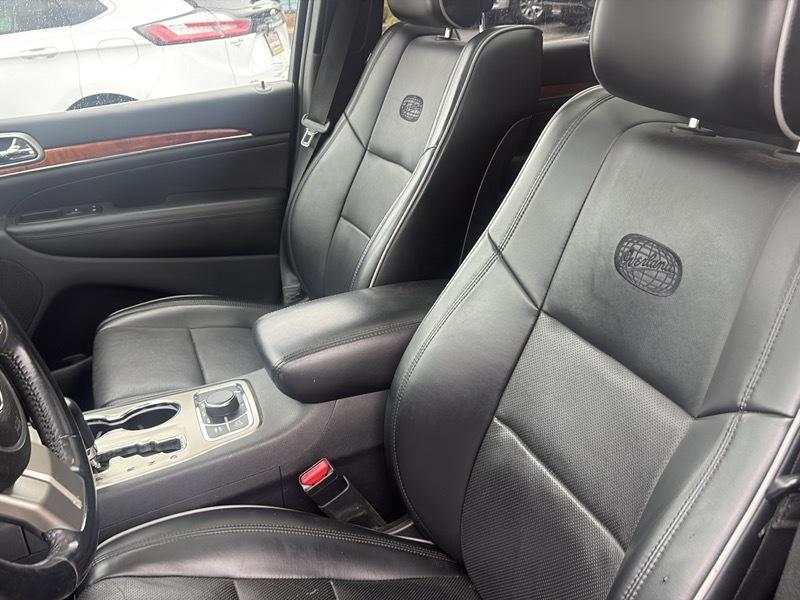Jeep Grand Cherokee 4WD 4dr Overland 2011