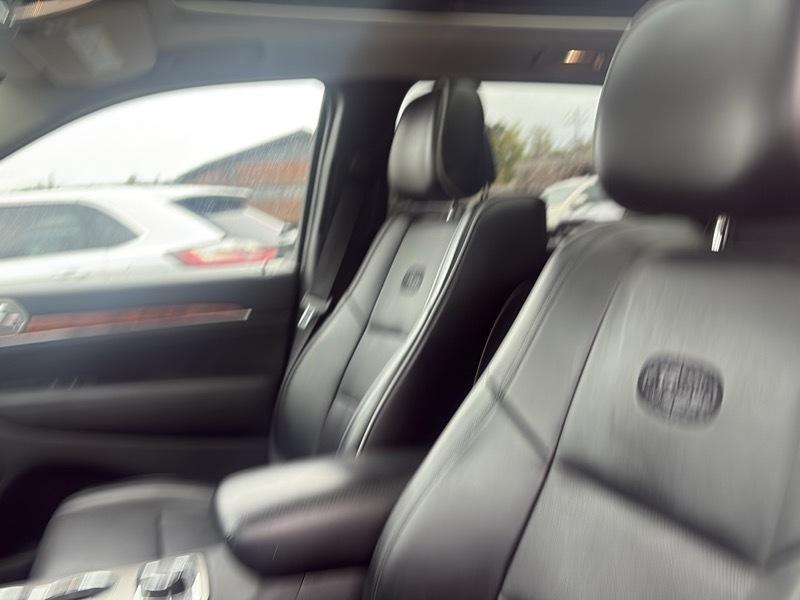 Jeep Grand Cherokee 4WD 4dr Overland 2011