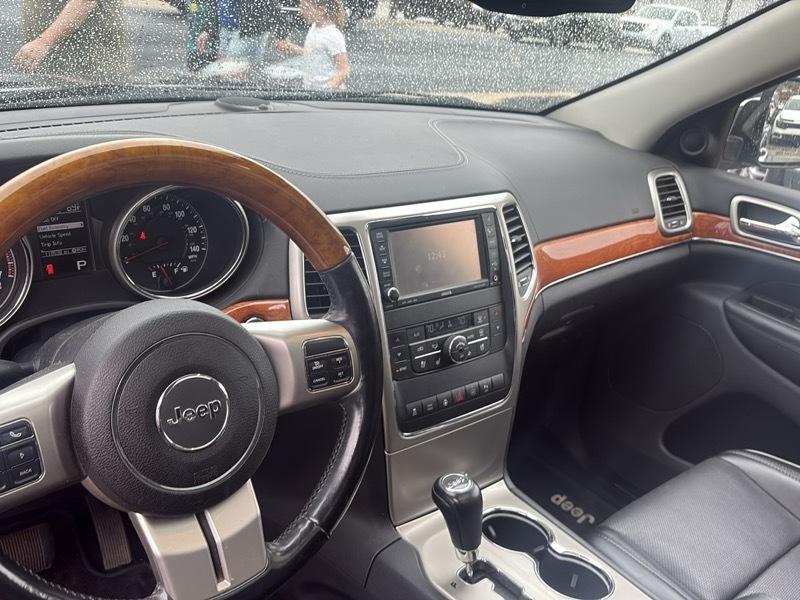 Jeep Grand Cherokee 4WD 4dr Overland 2011