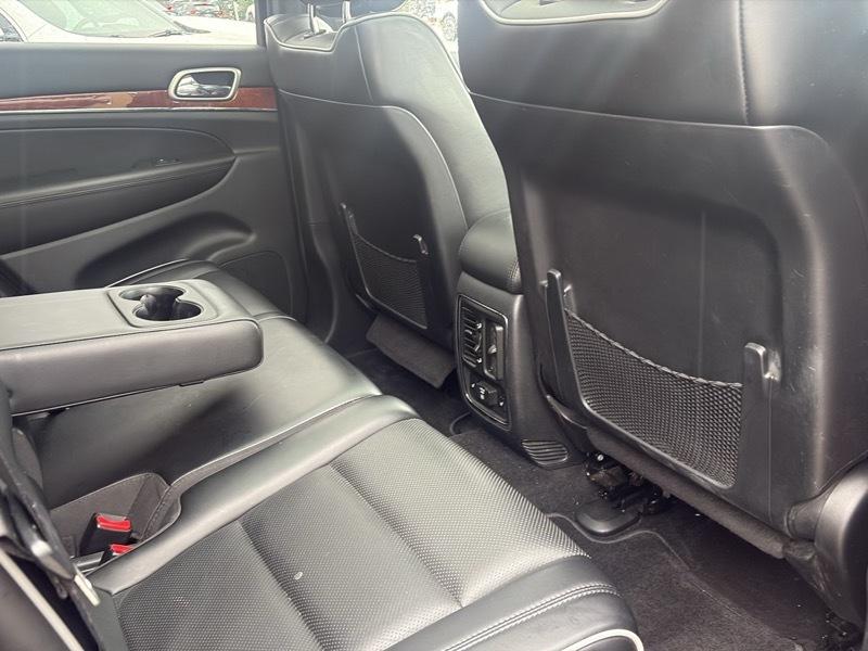 Jeep Grand Cherokee 4WD 4dr Overland 2011