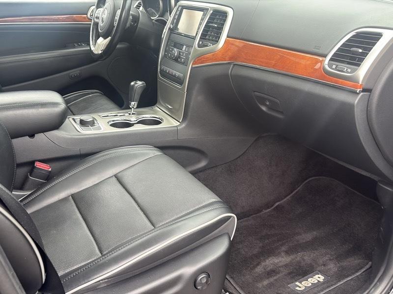 Jeep Grand Cherokee 4WD 4dr Overland 2011