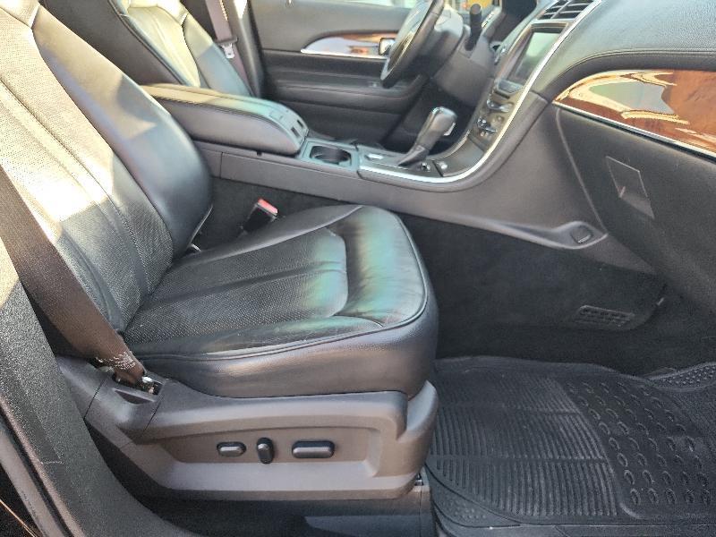 Lincoln MKX AWD 4dr 2012