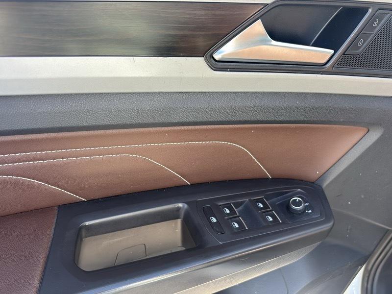 Volkswagen Atlas 2.0T SE w/Technology 4MOTION 2022