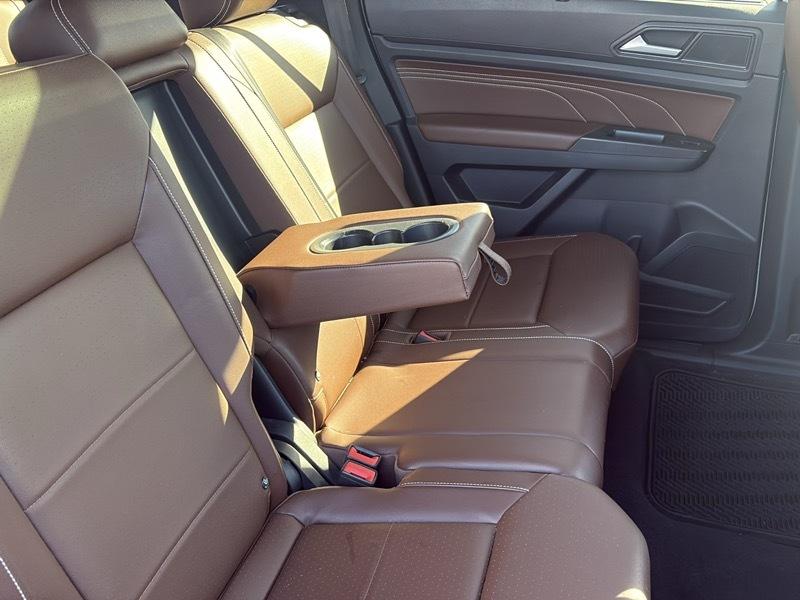 Volkswagen Atlas 2.0T SE w/Technology 4MOTION 2022