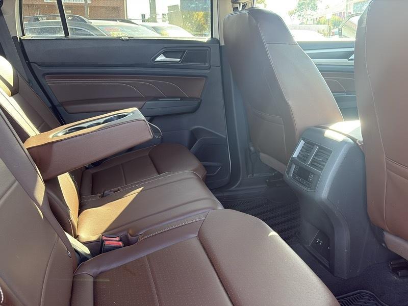 Volkswagen Atlas 2.0T SE w/Technology 4MOTION 2022