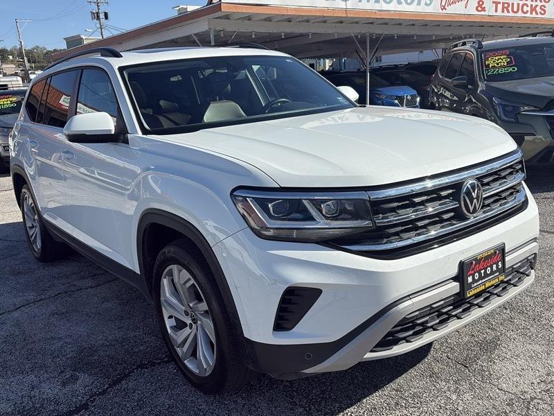 Volkswagen Atlas 2.0T SE w/Technology 4MOTION 2022