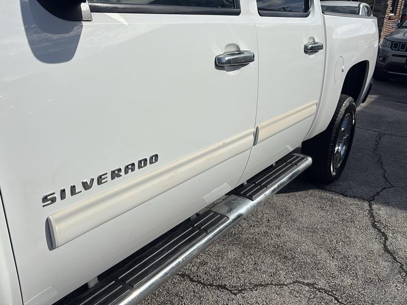 Chevrolet Silverado 1500 2WD Crew Cab 143.5" LTZ 2011