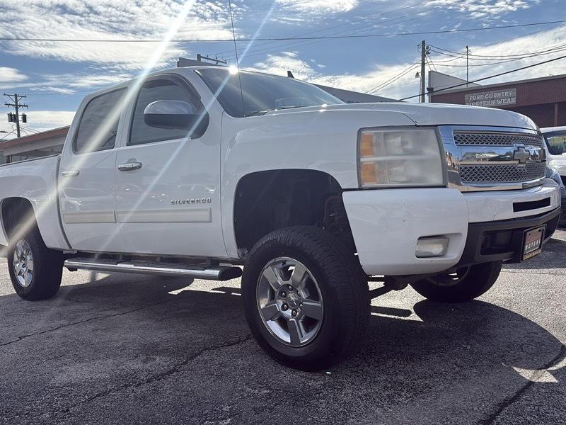 Chevrolet Silverado 1500 2WD Crew Cab 143.5" LTZ 2011