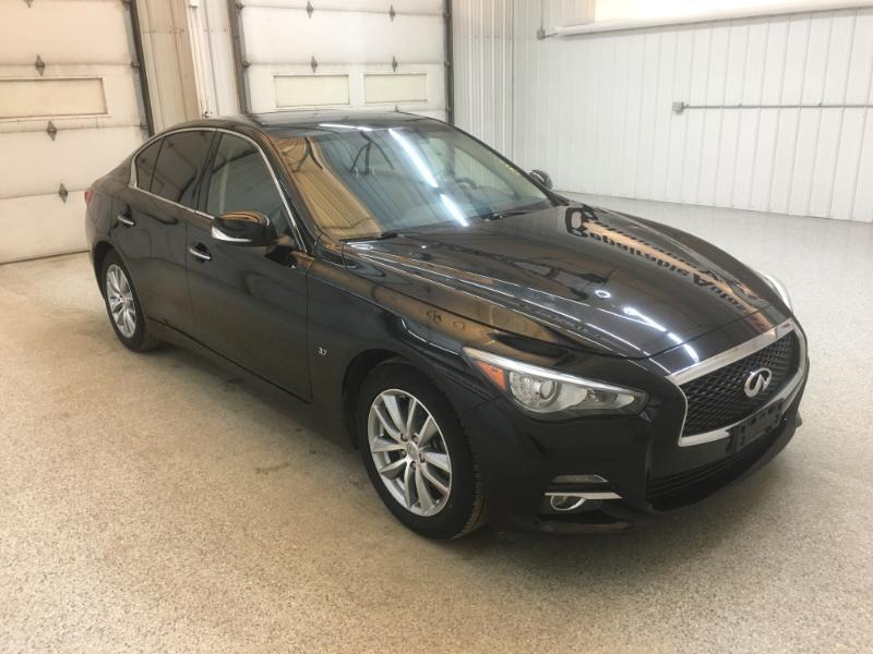 Infiniti Q50  2015