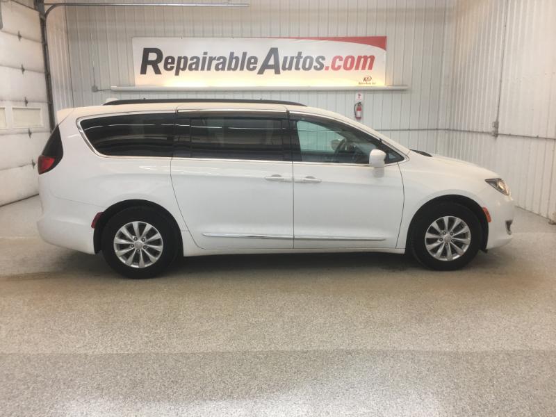 Chrysler Pacifica  2017 Chrysler Pacifica  2017