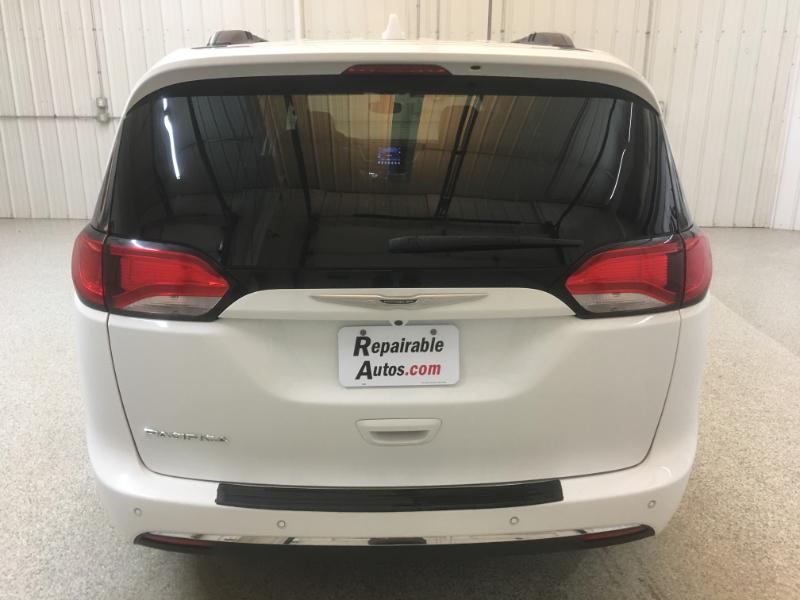 Chrysler Pacifica  2017 Chrysler Pacifica  2017