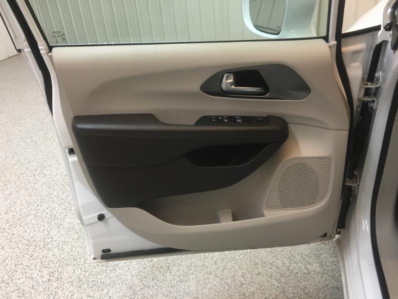 Chrysler Pacifica  2017 Chrysler Pacifica  2017