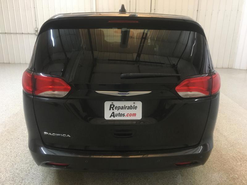 Chrysler Pacifica  2018