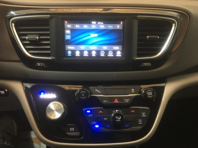 Chrysler Pacifica  2018