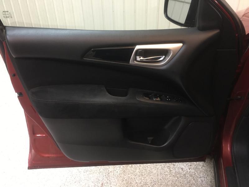 Nissan Pathfinder  2015