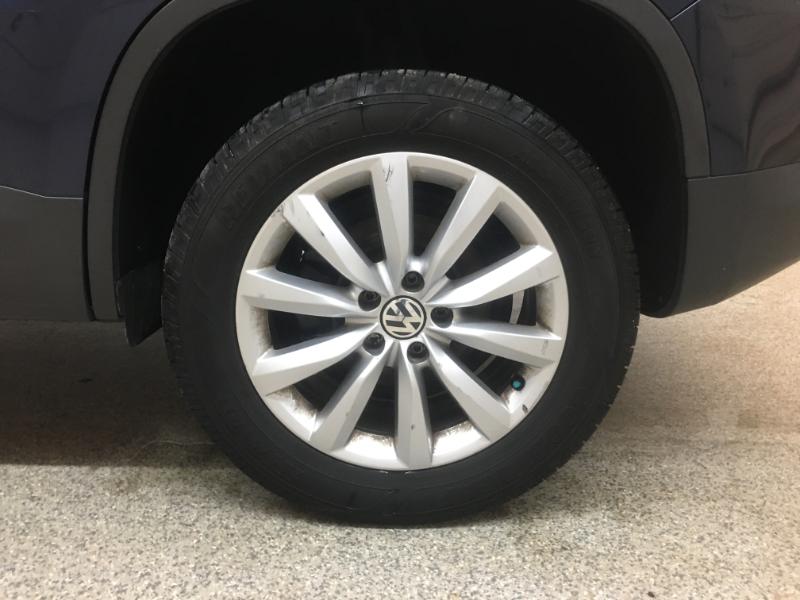 Volkswagen Tiguan  2011