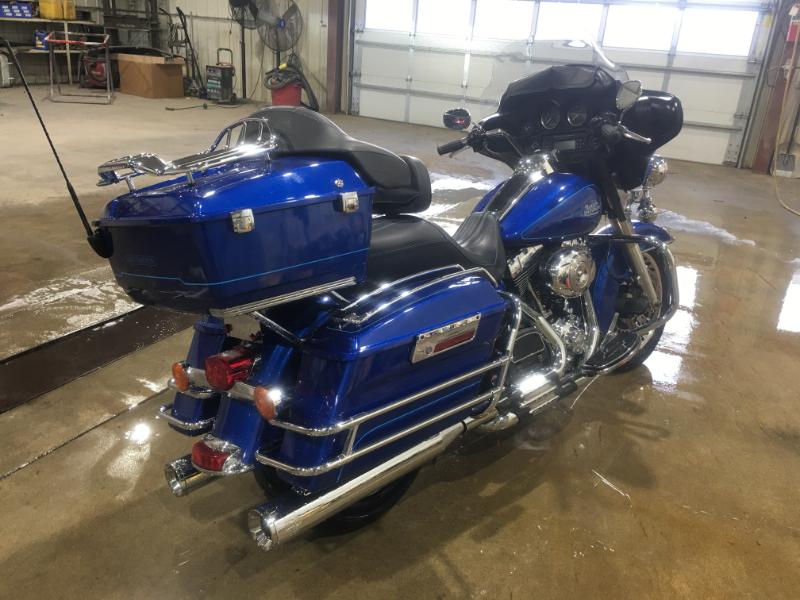 Harley-Davidson FLHTC  2010