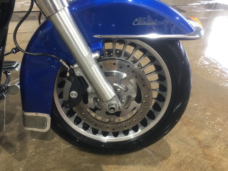 Harley-Davidson FLHTC  2010