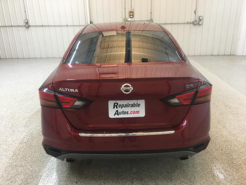 Nissan Altima  2022