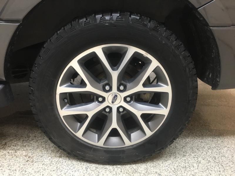 Ford Expedition  2017