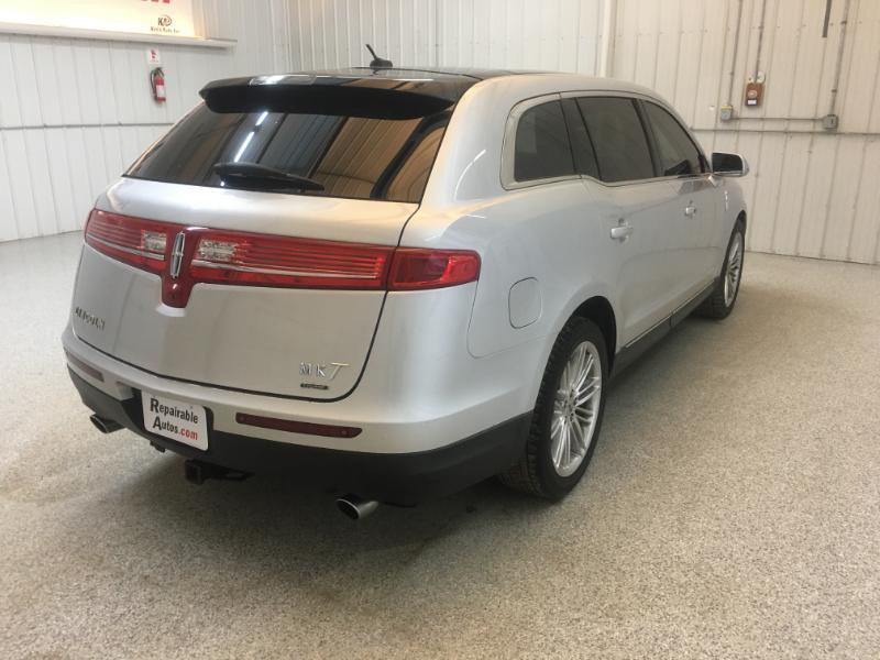 Lincoln MKT  2014
