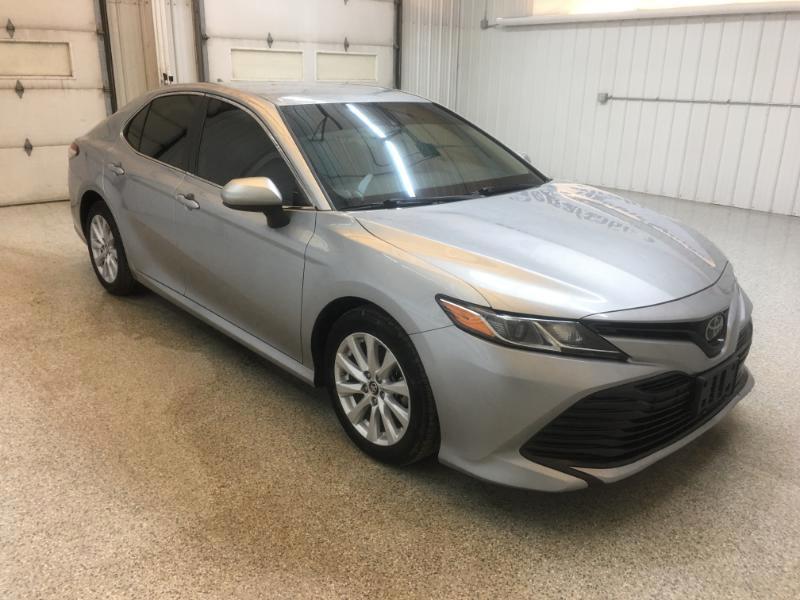 Toyota Camry  2019