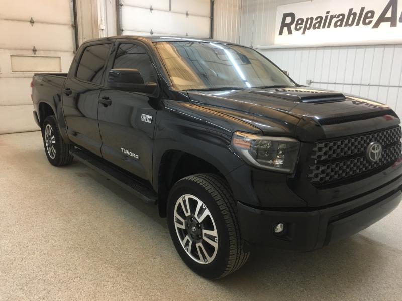 Toyota Tundra  2021