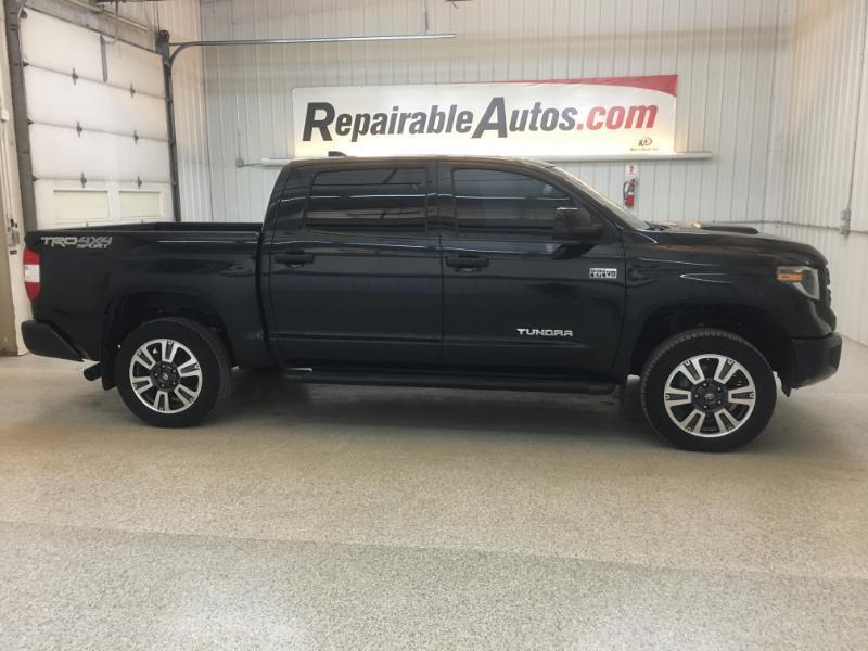 Toyota Tundra  2021