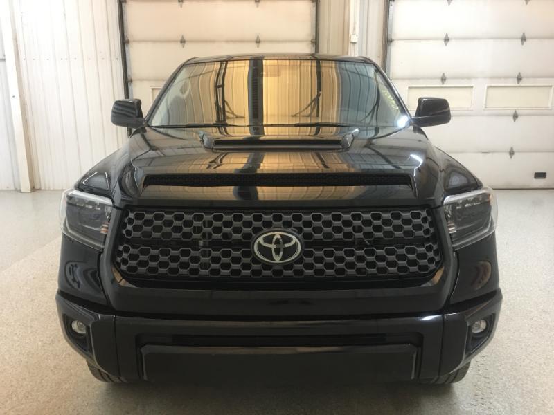 Toyota Tundra  2021