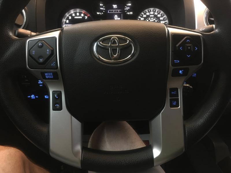 Toyota Tundra  2021