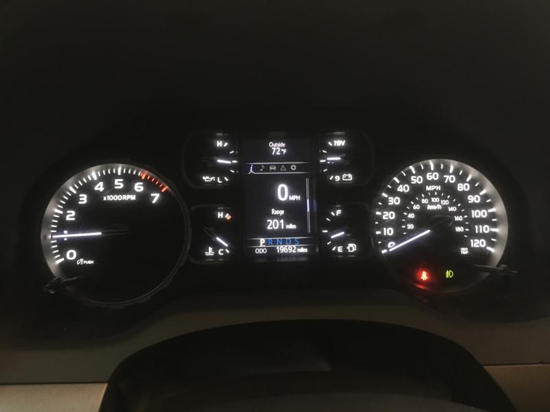 Toyota Tundra  2021