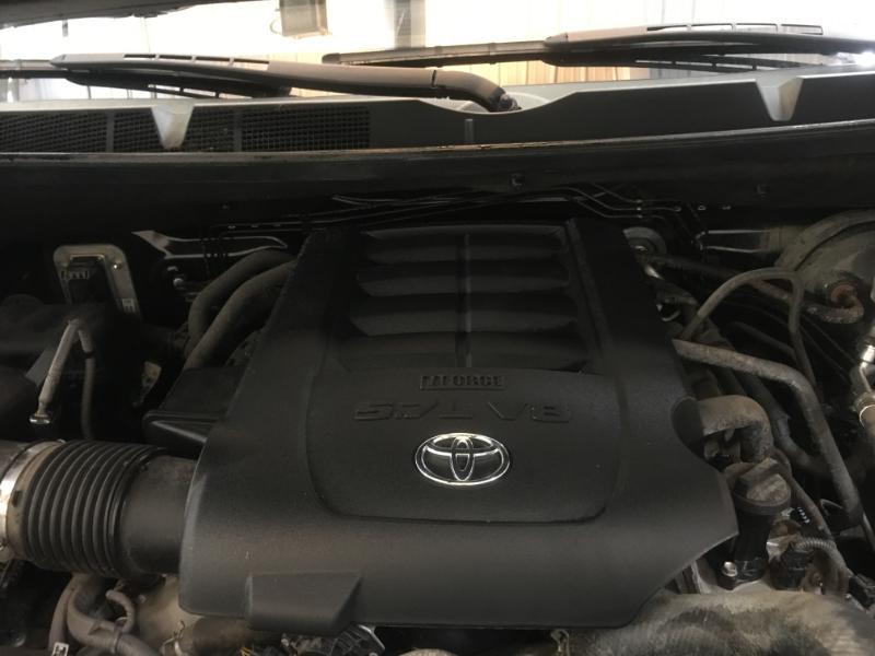 Toyota Tundra  2021